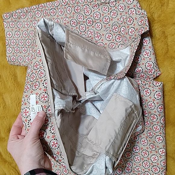 LOFT Cropped Pants - Picture 11 of 14